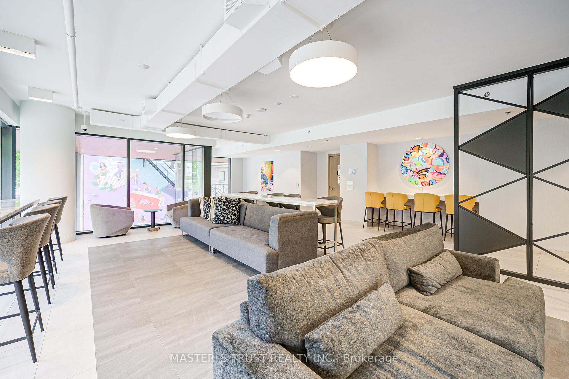 2 Bedrooms Condo at 203 College, Toronto For sale