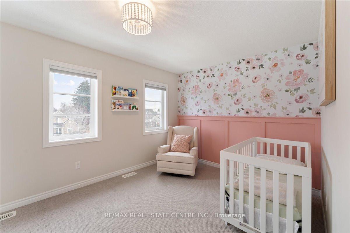 2 Bedrooms Condo at 219 Dundas, Hamilton For sale