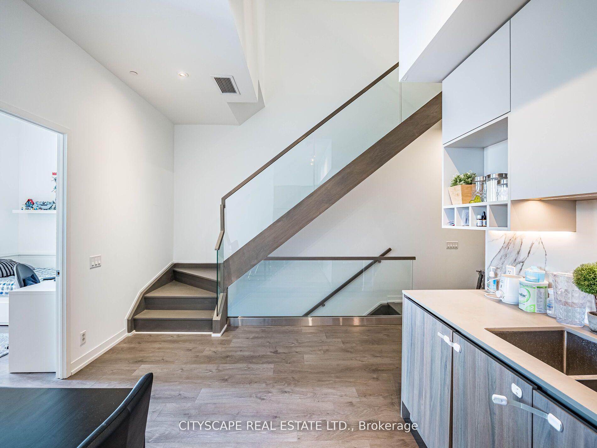 4 Bedrooms Condo at 9 Buttermill, Vaughan For sale