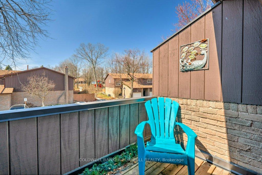 3 Bedrooms Condo at 2301 CAVENDISH,  Burlington For sale
