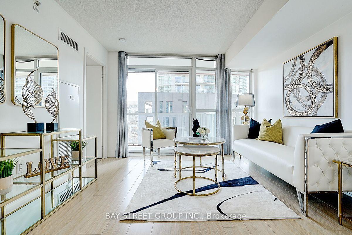 2 Bedrooms Condo at 85 Queens Wharf, Toronto For sale