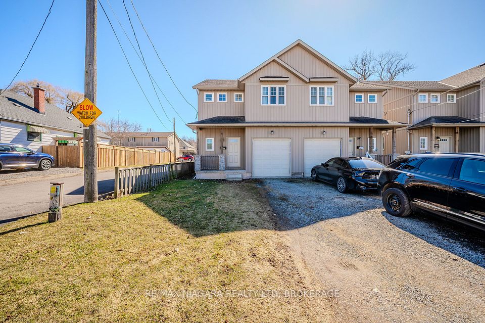 33B Pinecrest