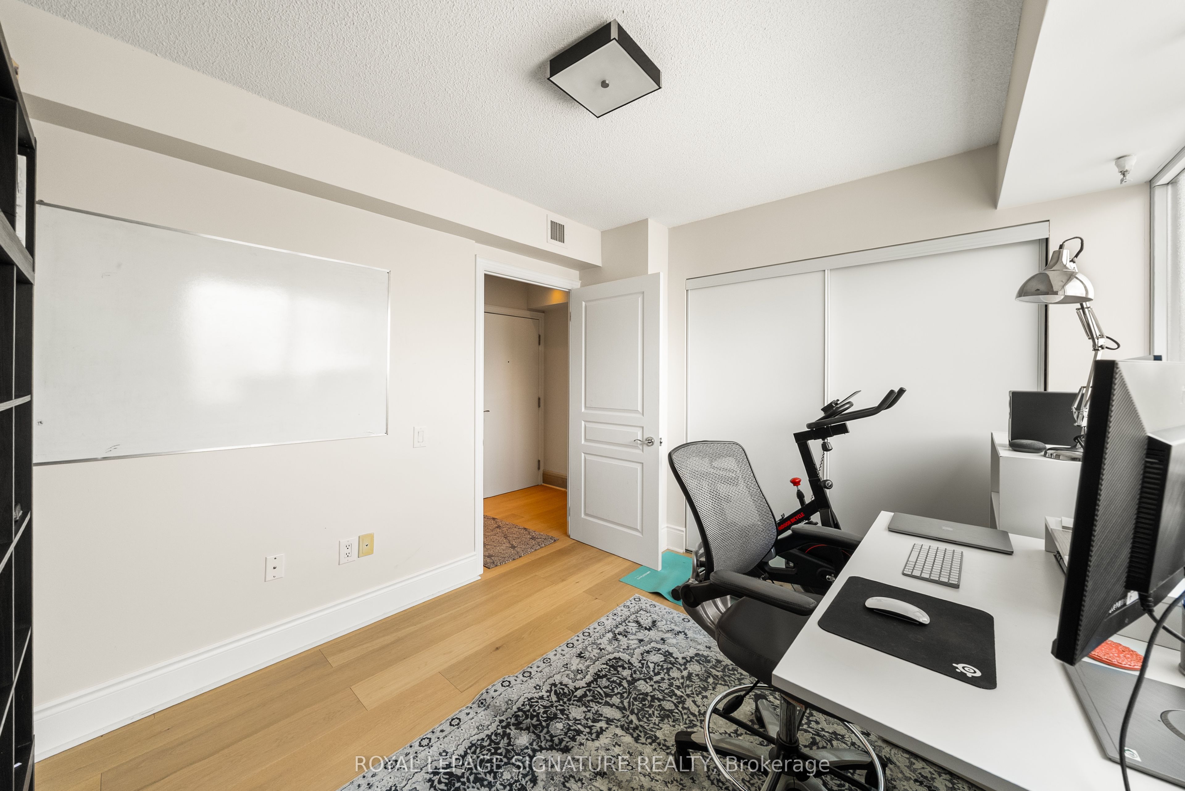437 Roncesvalles Avenue, #423