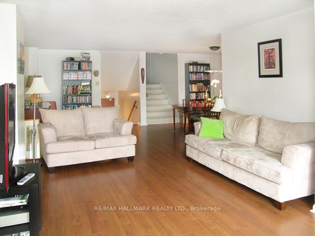 2 Bedrooms Condo at 30 Church, Toronto For sale