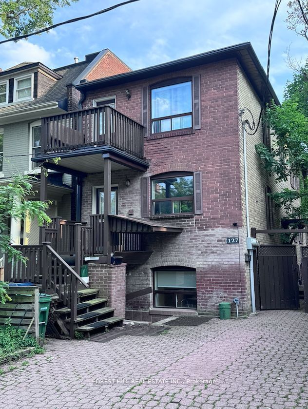 127 Summerhill Avenue