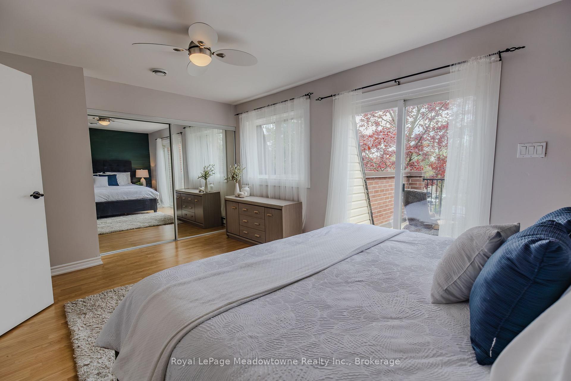 3 Bedrooms Condo at 6240 Montevideo, Mississauga For sale