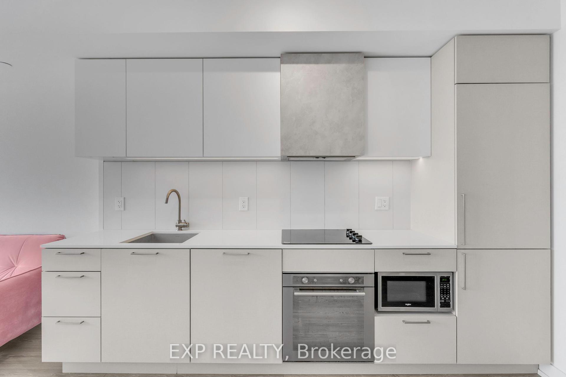 2 Bedrooms Condo at 19 Western Battery, Toronto For sale
