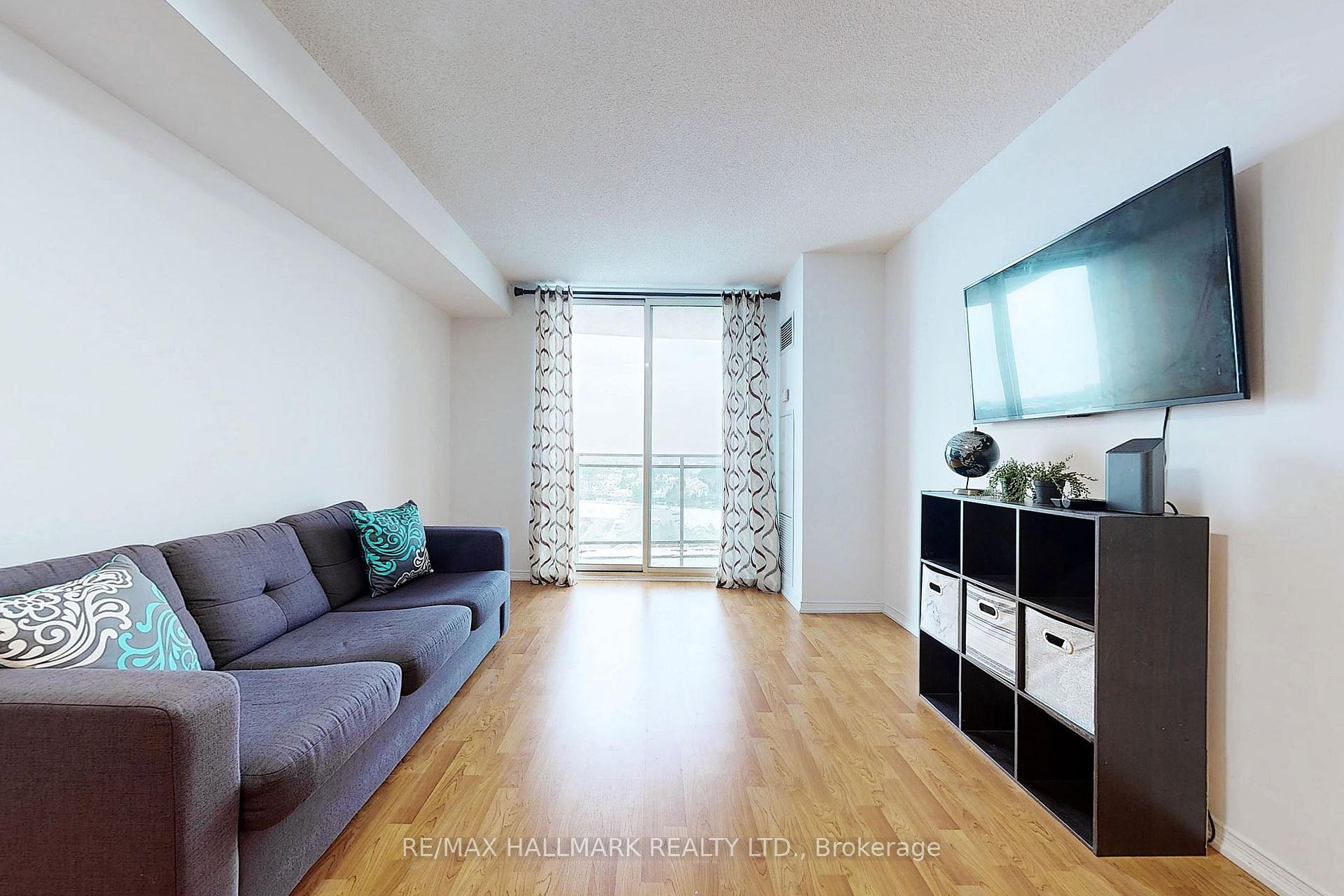 1 Bedroom Condo at 6 Rosebank,  Toronto For sale