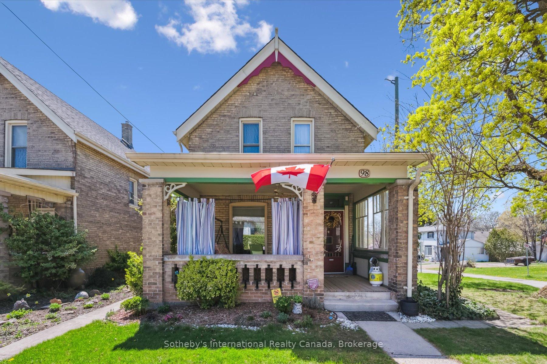 98 Walnut Street, Brant, ON L6J 1H3