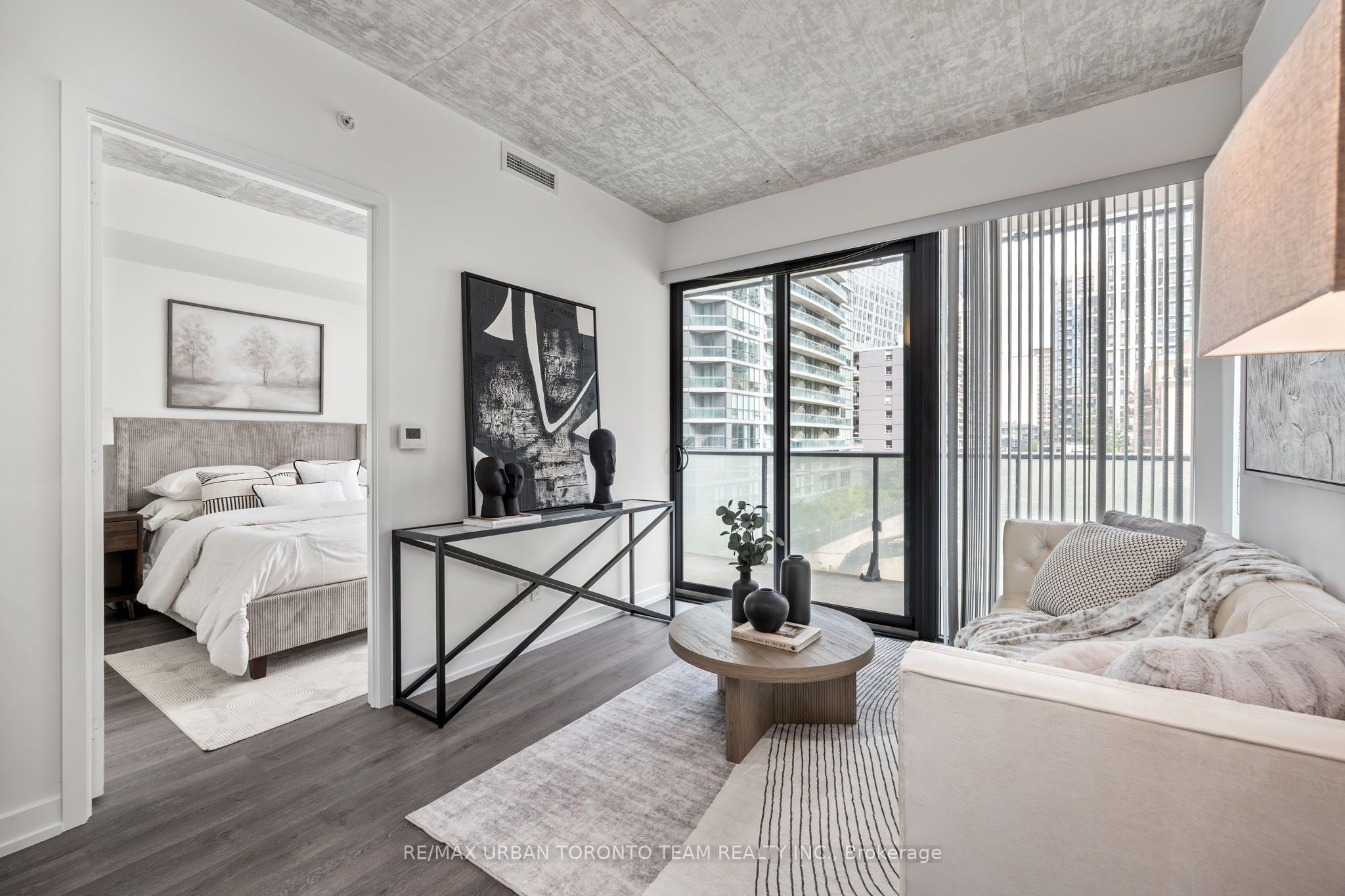 161 Roehampton Avenue, #304