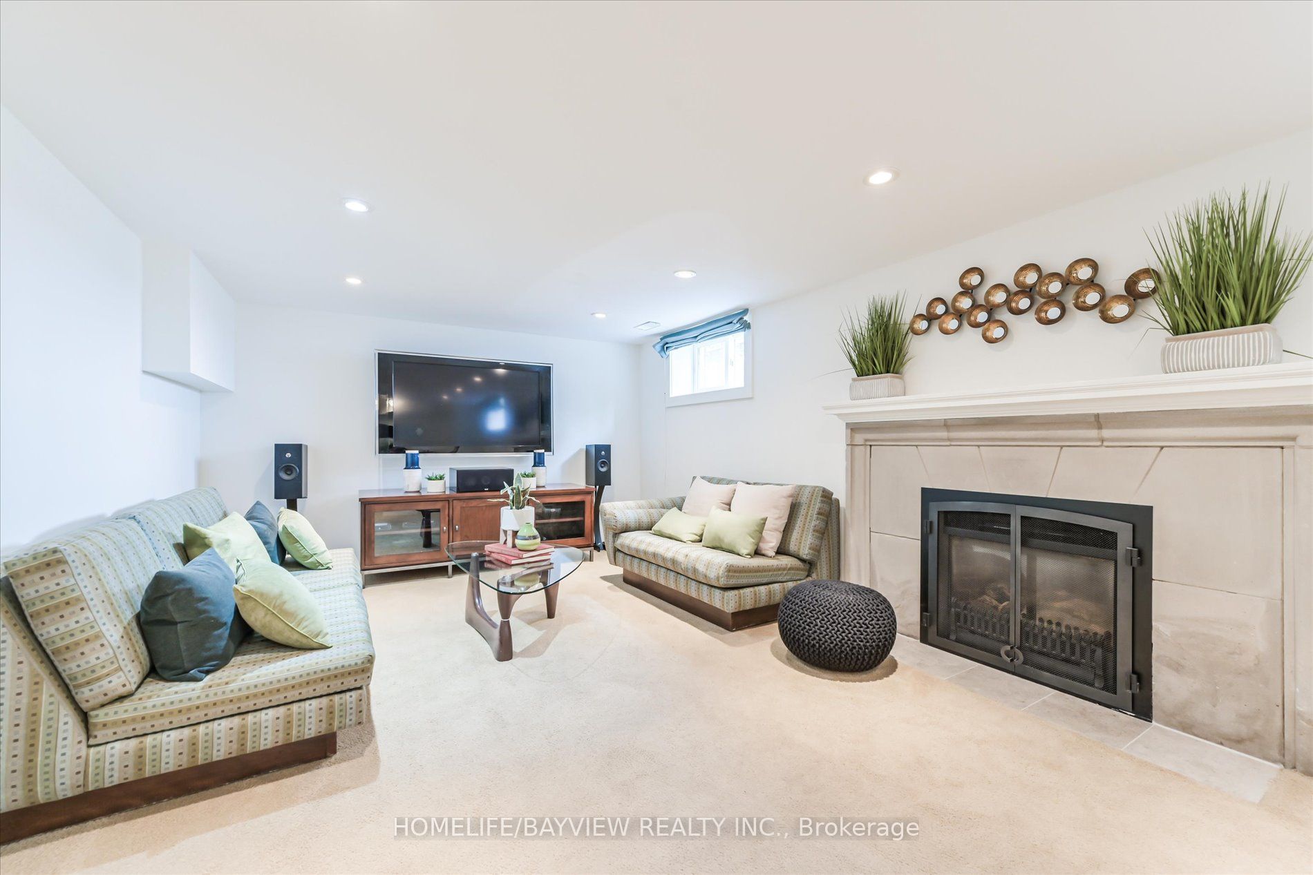 262 Lytton Boulevard