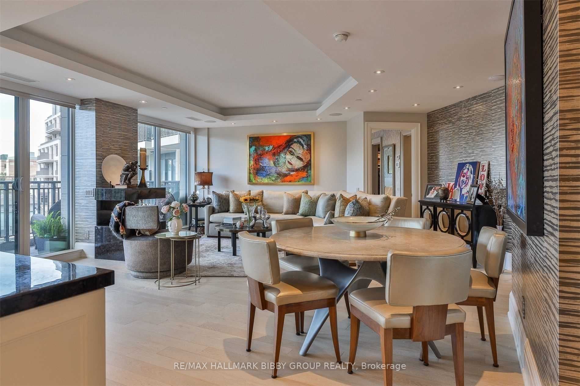 3 Bedrooms Condo at 181 Davenport,  Toronto For sale