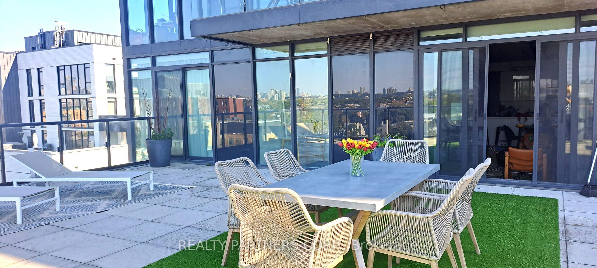 3 Bedrooms Condo at 8 Dovercourt,  Toronto For sale