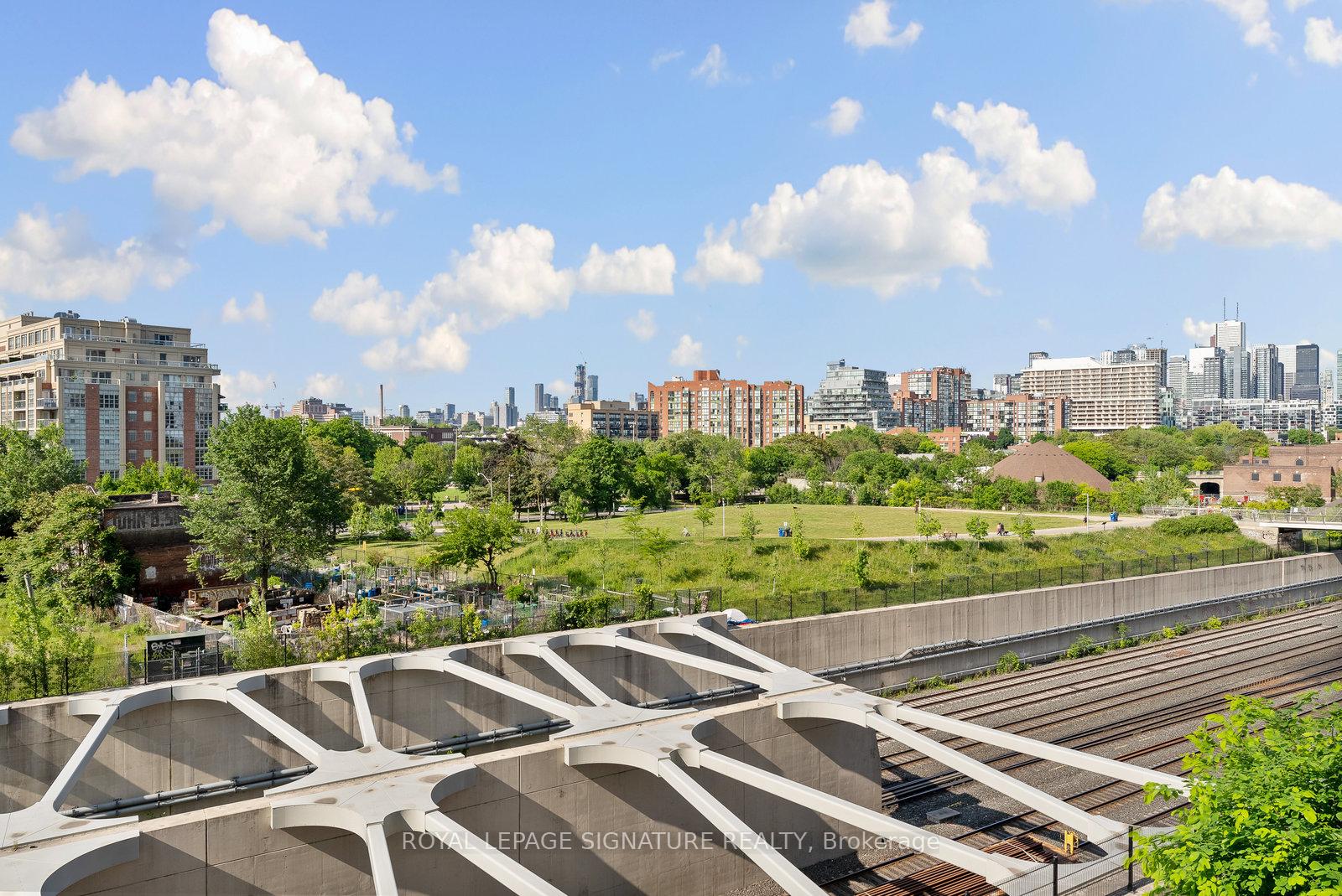 2 Bedrooms Condo at 50 Ordnance, Toronto For sale