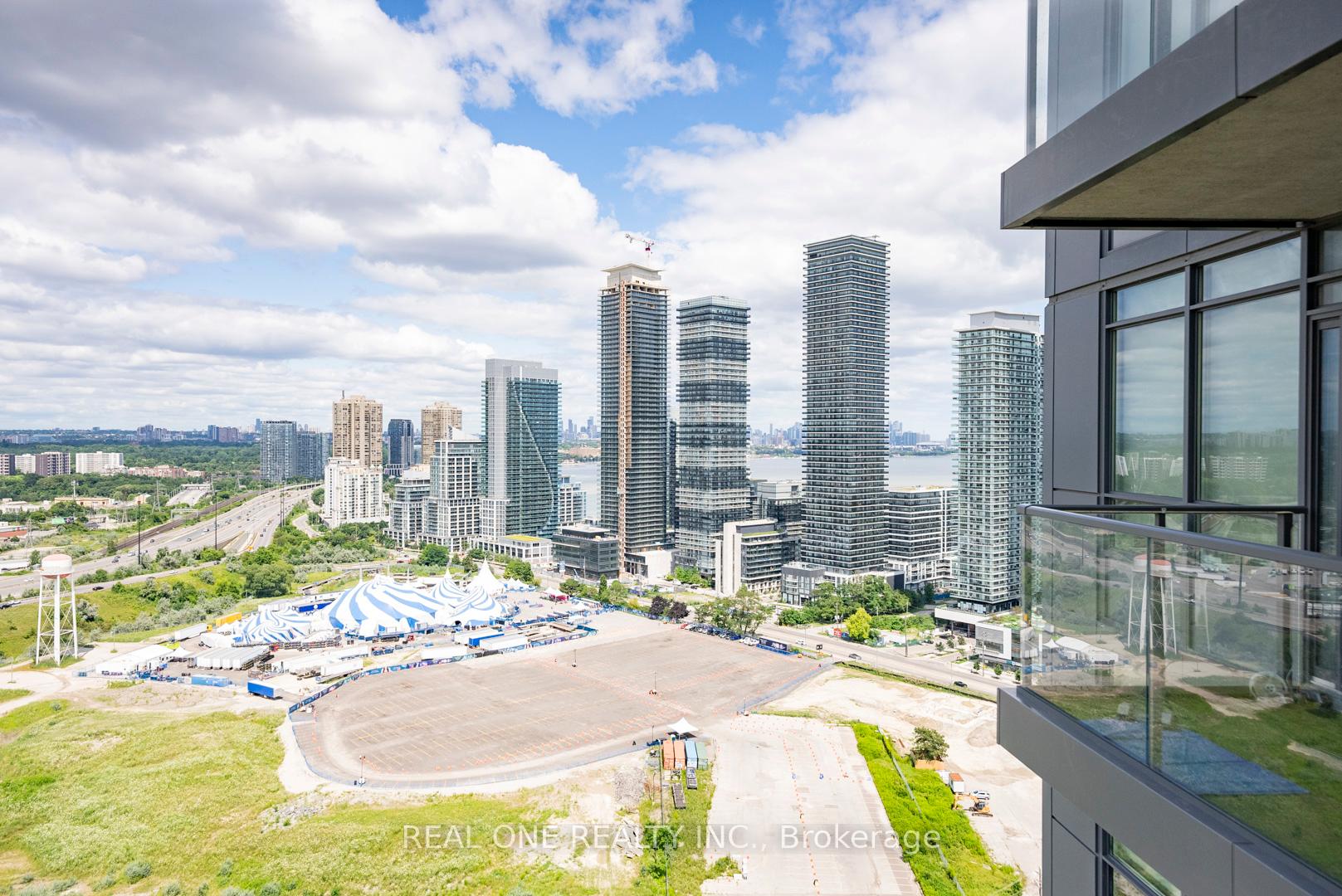 1 Bedroom Condo at 36 Park Lawn, Toronto For sale