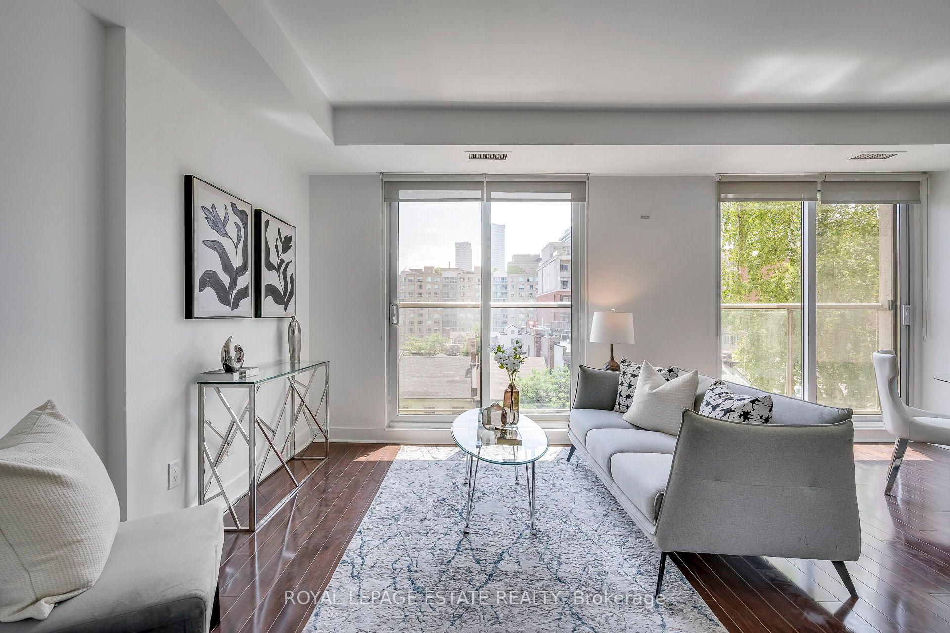 2 Bedrooms Condo at 168 King, Toronto For sale