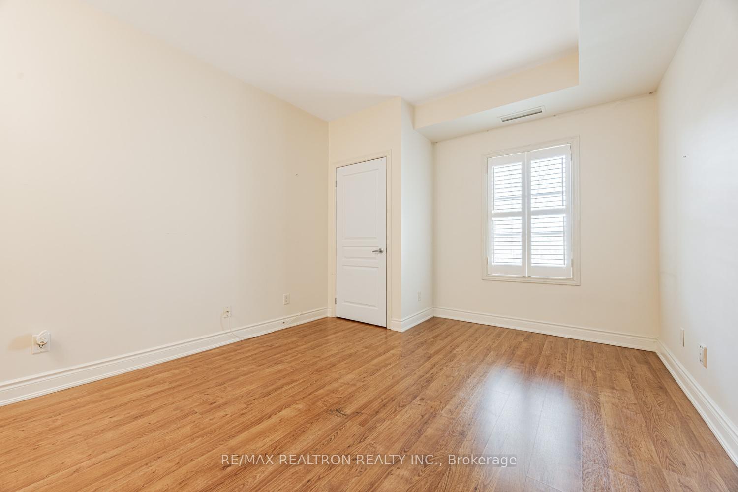 2 Bedrooms Condo at 9901 Keele, Vaughan For sale