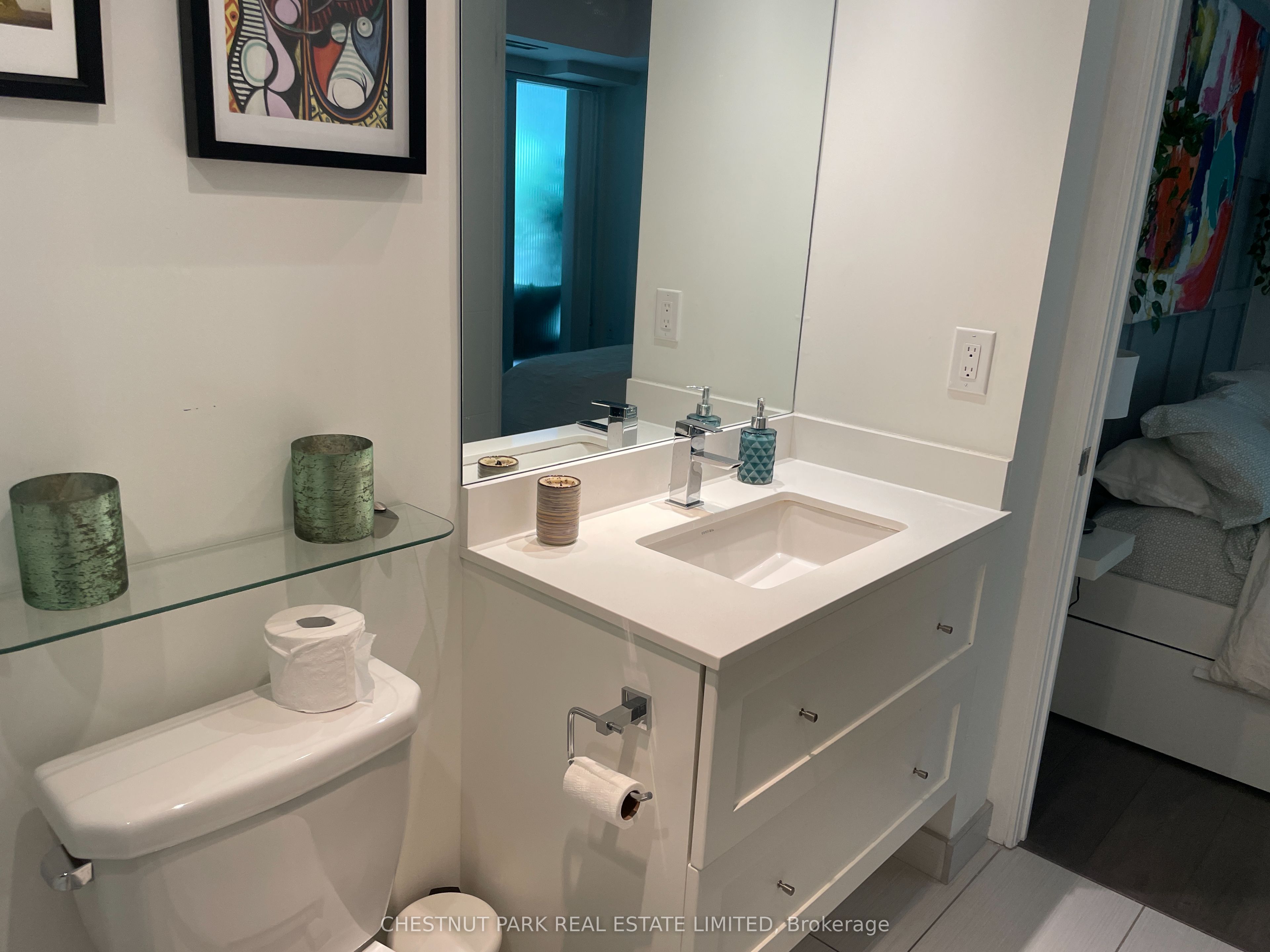525 Adelaide Street W, #701