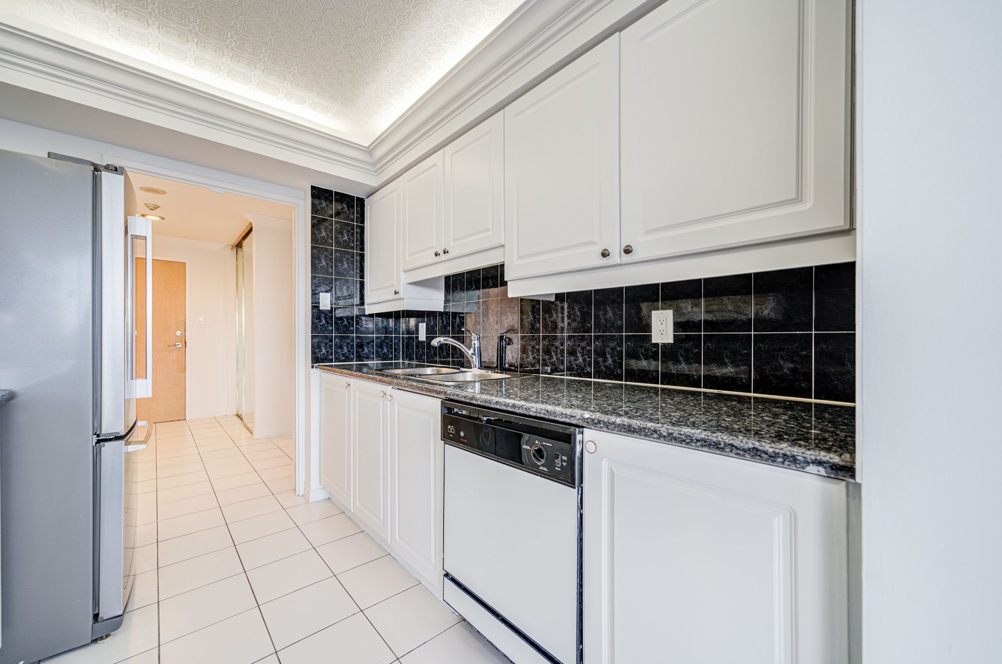 11 Townsgate Drive 1204