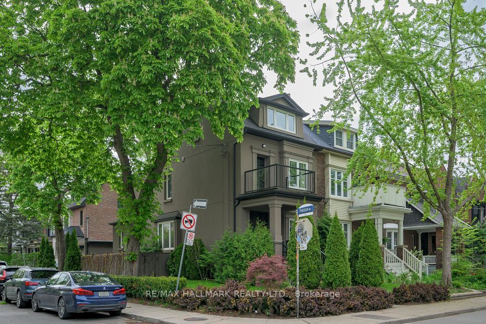 85 Sorauren Avenue, Toronto, ON M6R 2E1