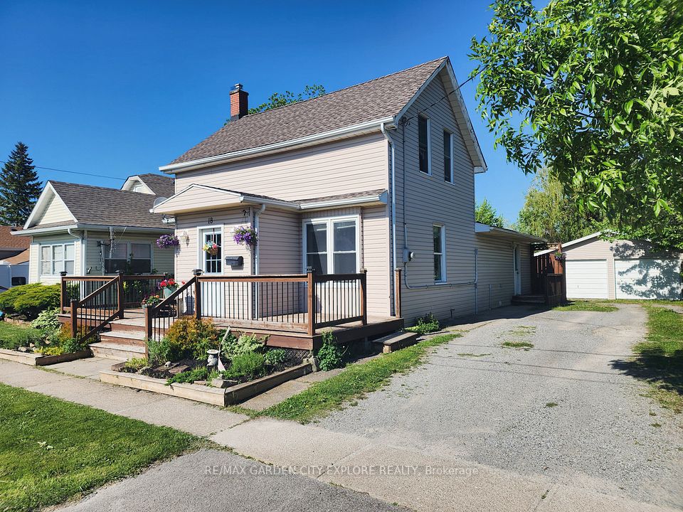 18 ST. PETER Street, St. Catharines, ON L2T 1N8