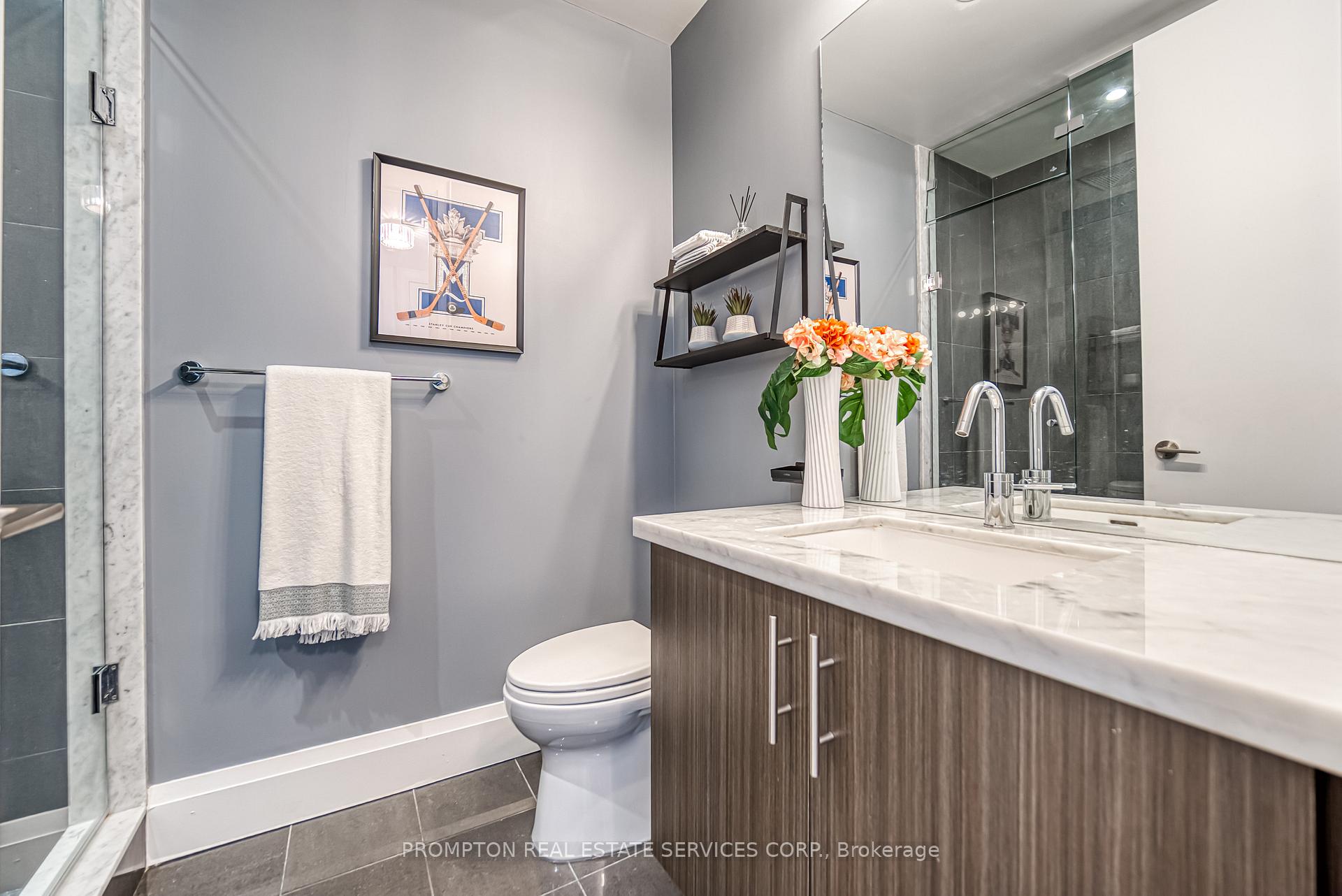 2 Bedrooms Condo at 39 Queens, Toronto For sale