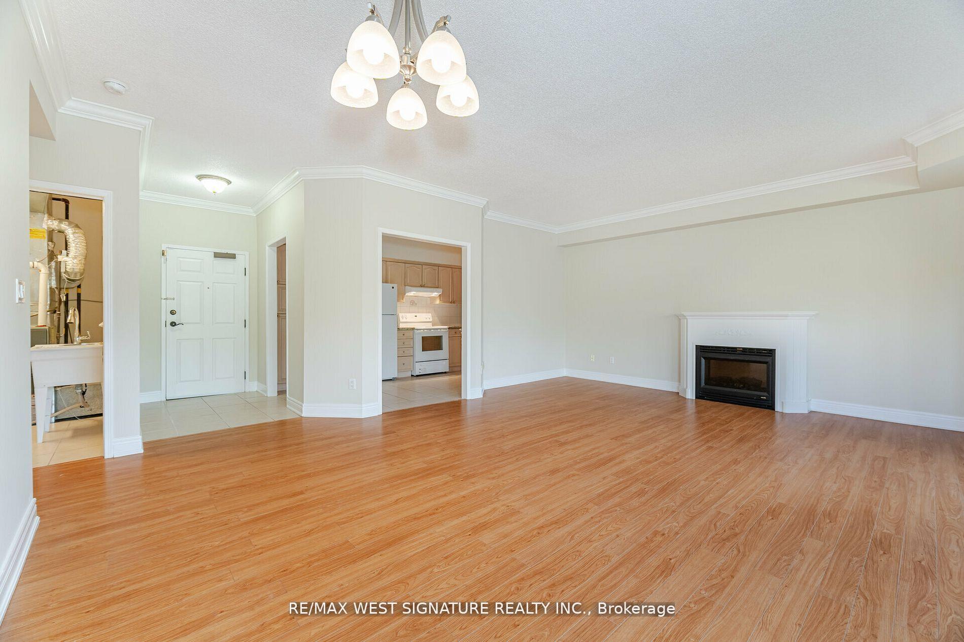 2 Bedrooms Condo at 75 Treelawn,  Vaughan For sale