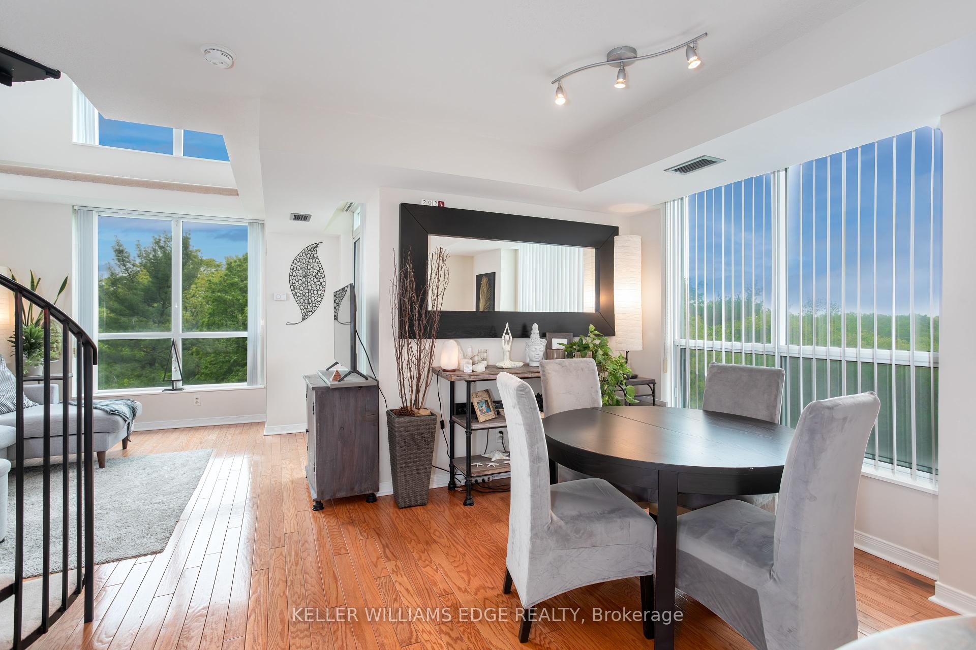 1 Bedroom Condo at 2585 Erin Centre,  Mississauga For sale