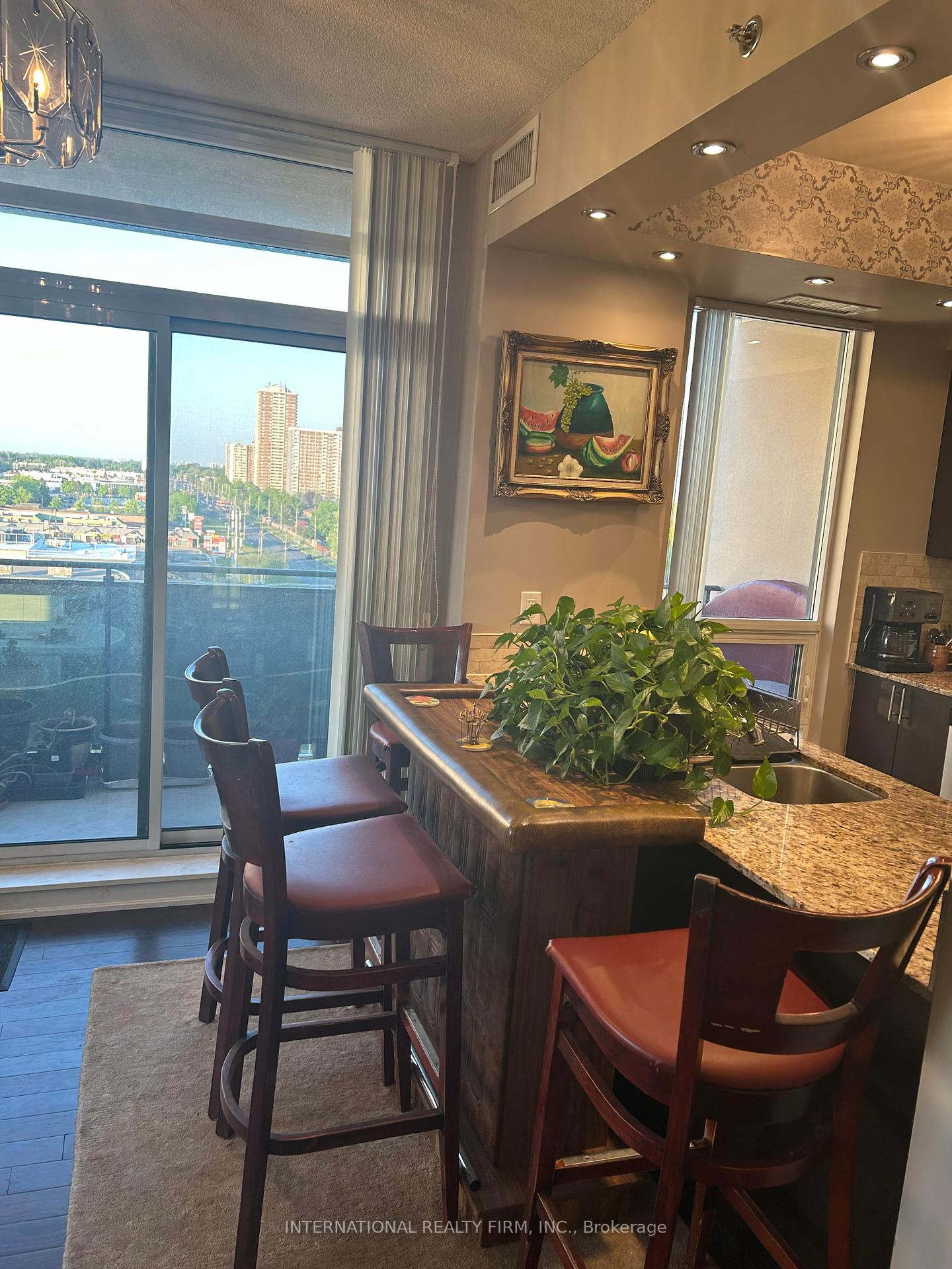 2 Bedrooms Condo at 520 Steeles, Vaughan For sale