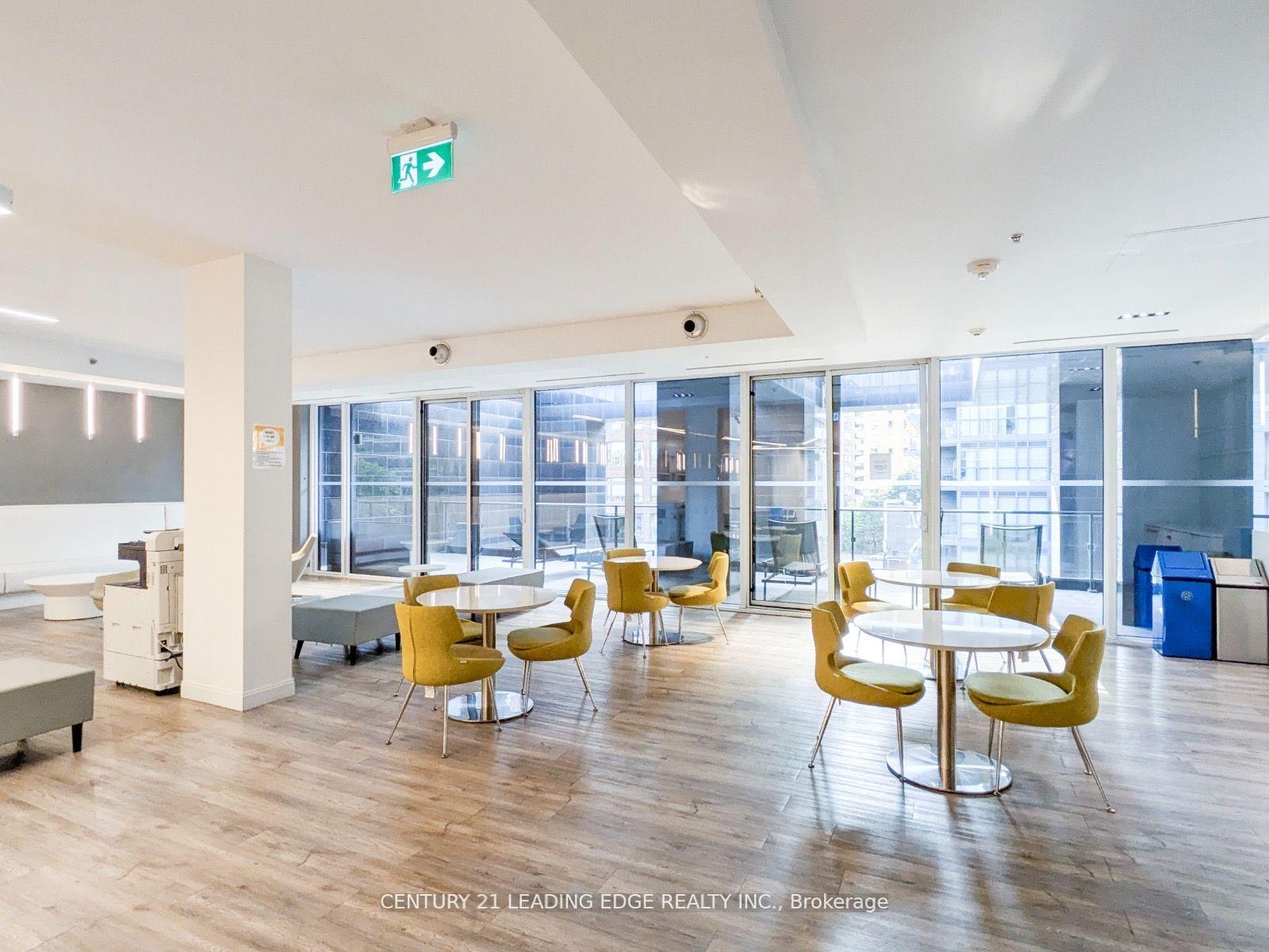 2 Bedrooms Condo at 181 Dundas, Toronto For sale