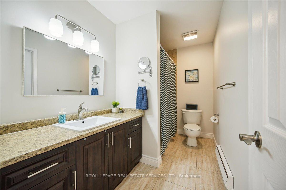 4 Bedrooms Condo at 1450 Sixth, Oakville For sale