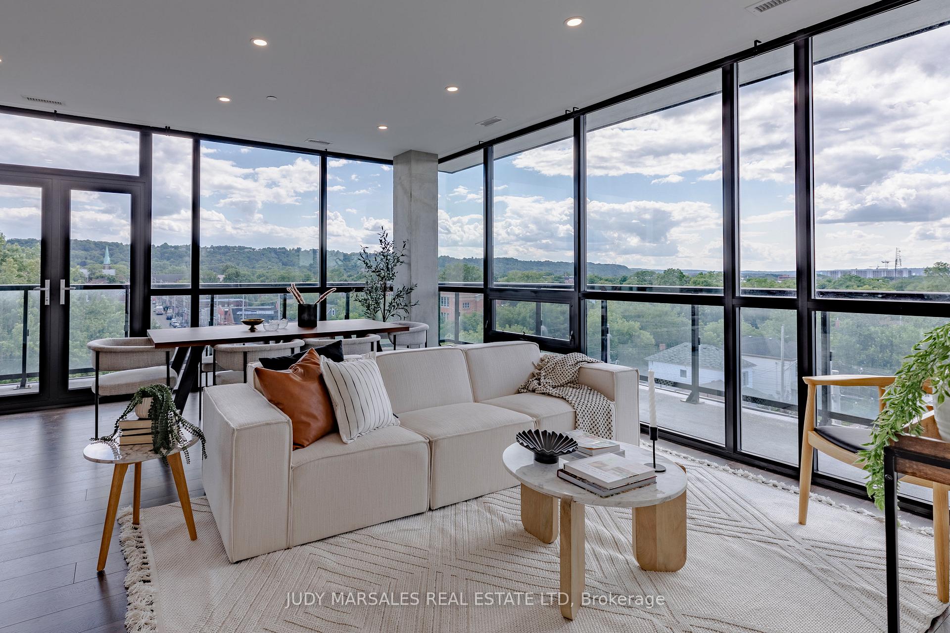 2 Bedrooms Condo at 101 Locke,  Hamilton For sale