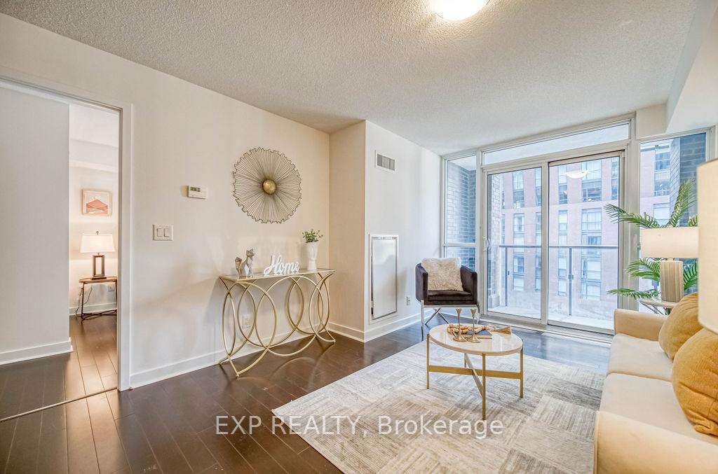2 Bedrooms Condo at 295 Adelaide, Toronto For sale