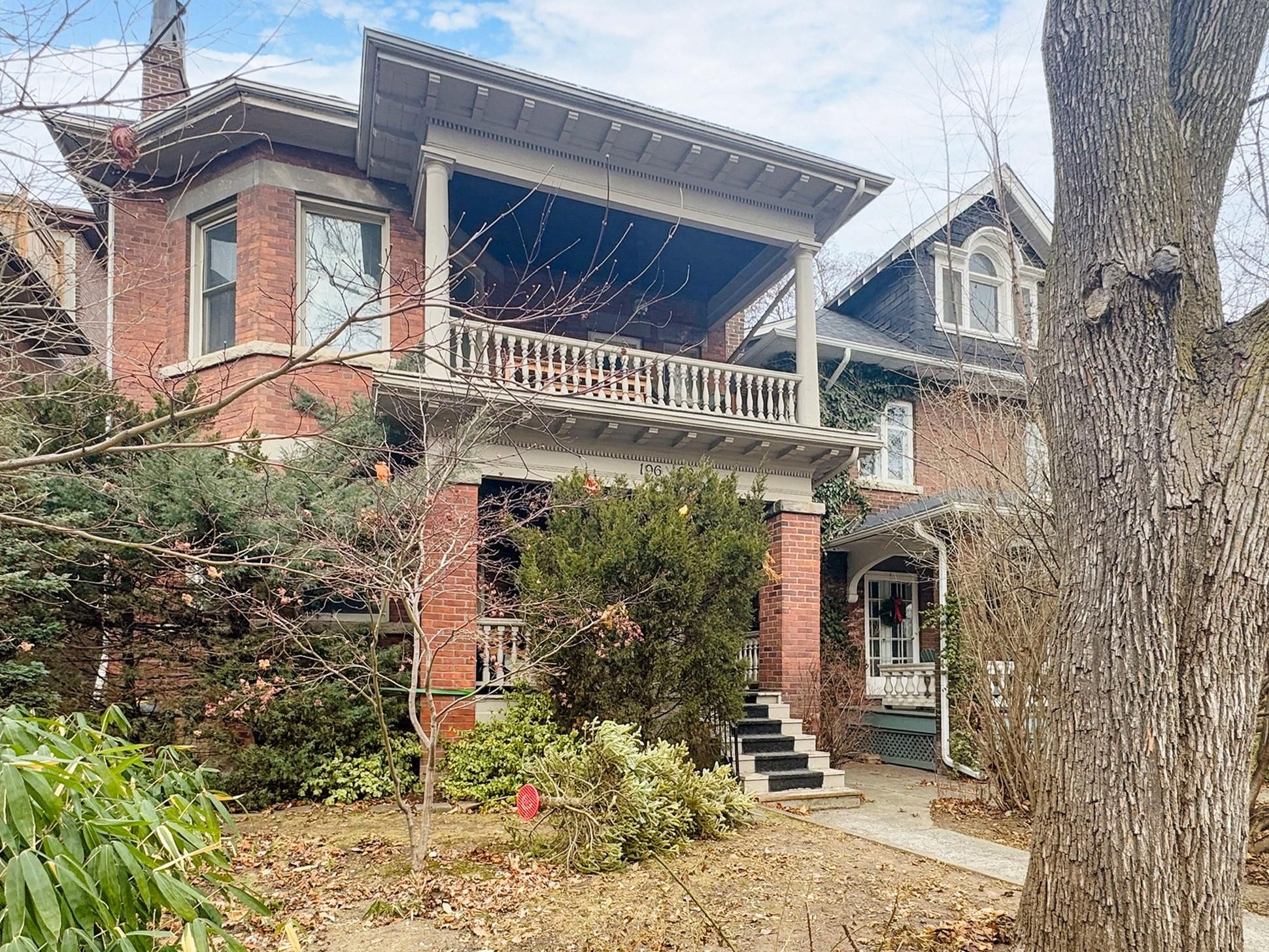 196 Glen Road S 1