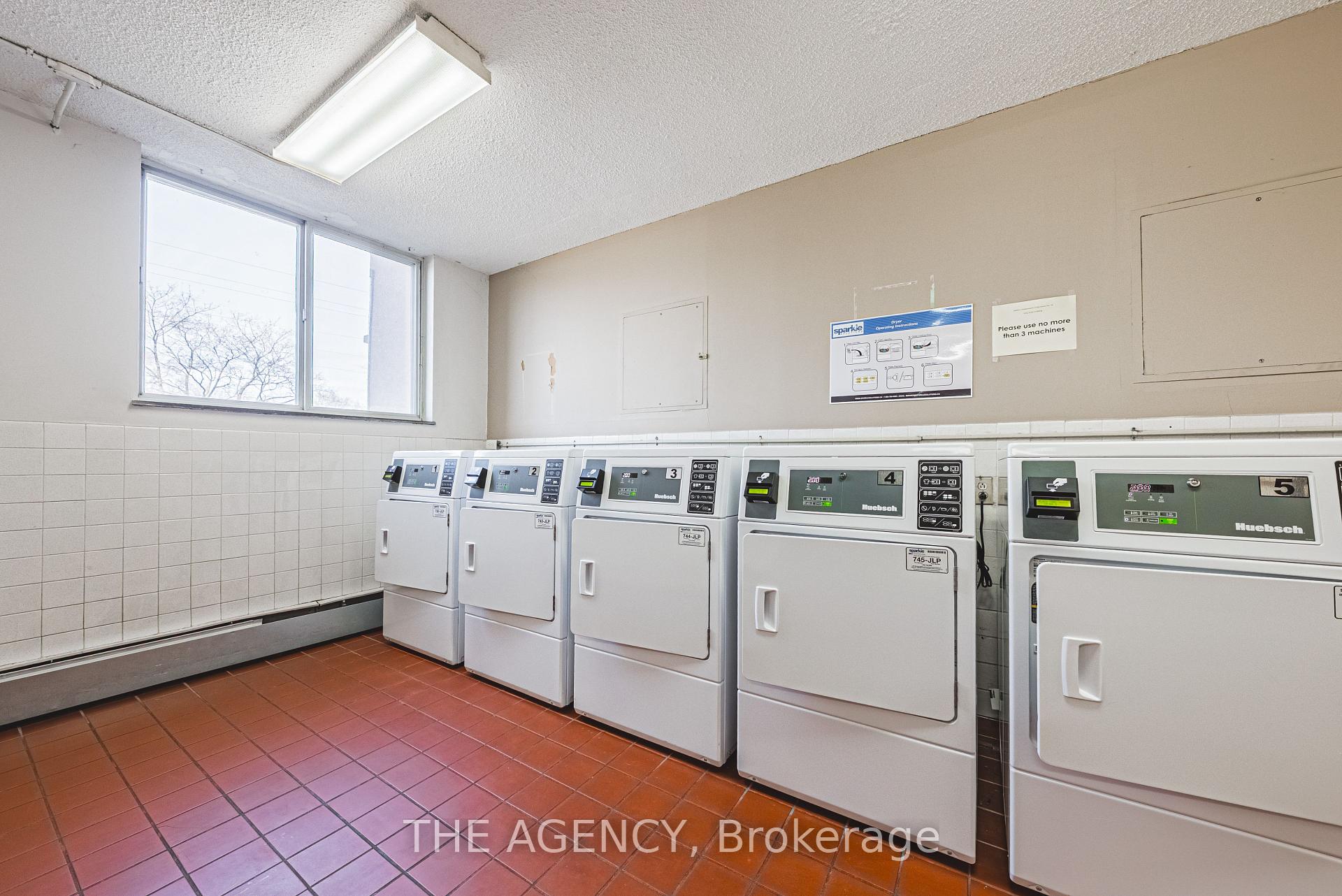 1 Bedroom Condo at 975 Warwick, Burlington For sale