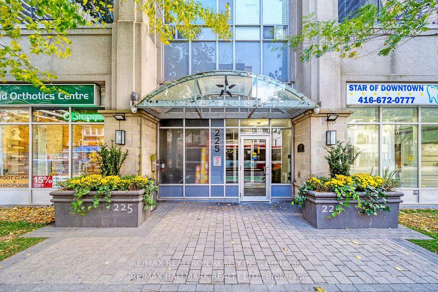 2 Bedrooms Condo at 225 Wellesley, Toronto For sale
