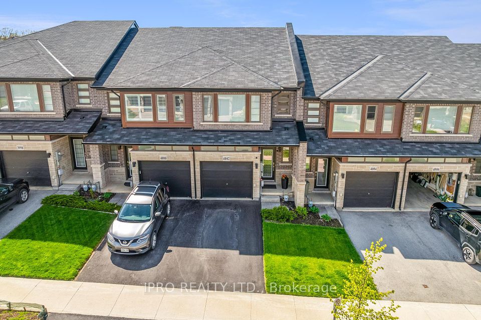 4002 Crown