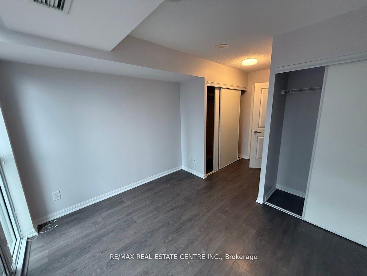 3 Bedrooms Condo at 35 Bastion, Toronto For sale