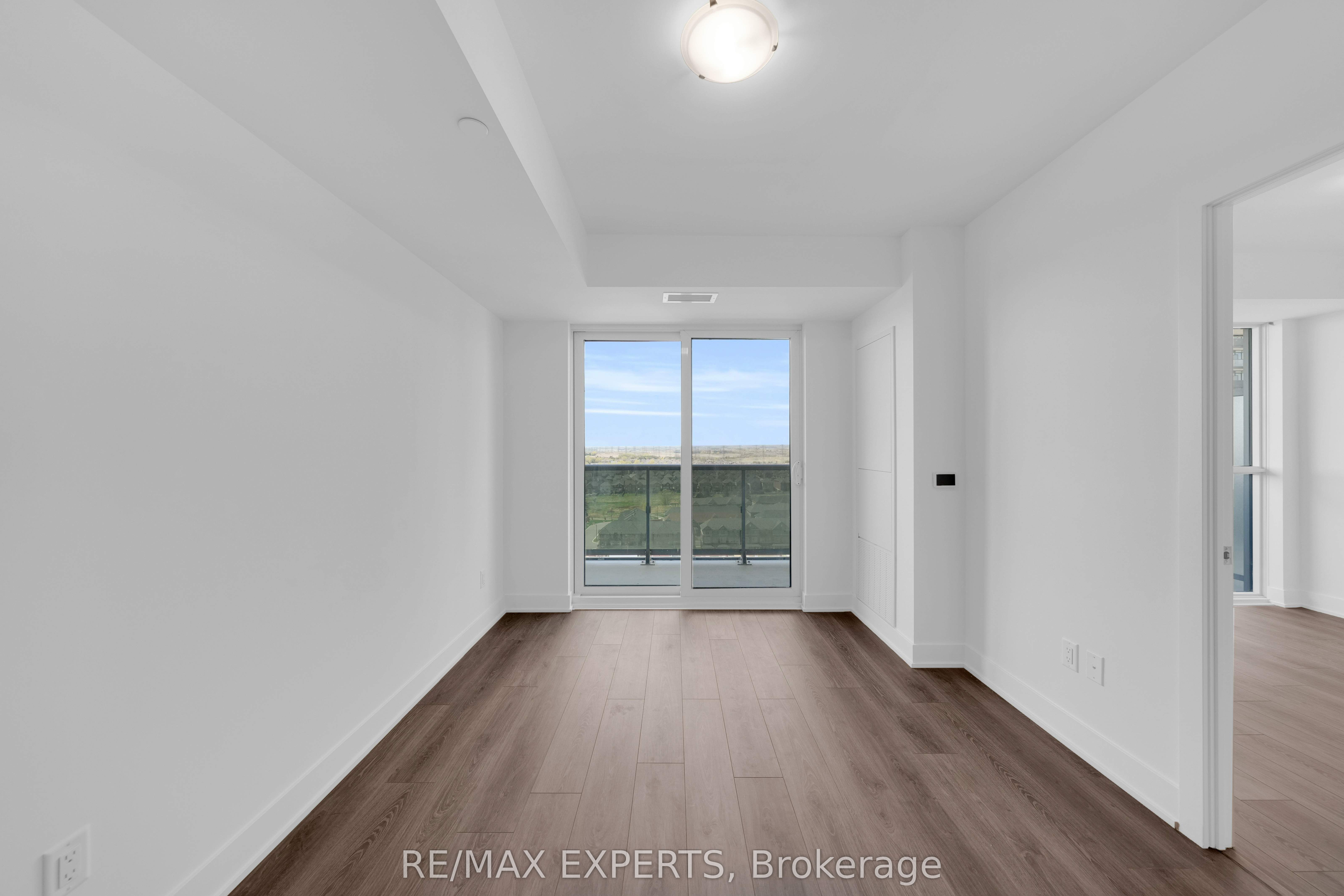 2545 Simcoe Street N 1511