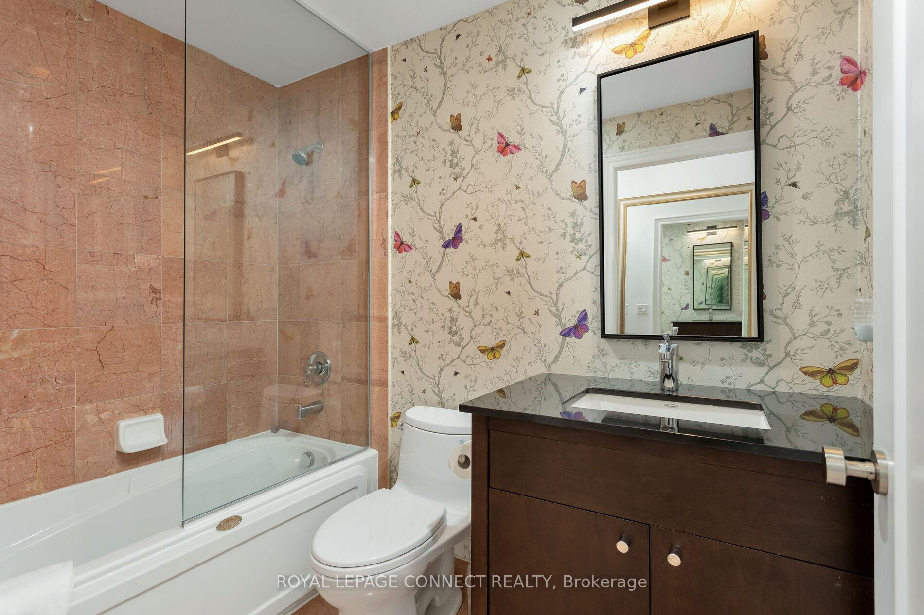3 Bedrooms Condo at 12 Old Mill,  Toronto For sale
