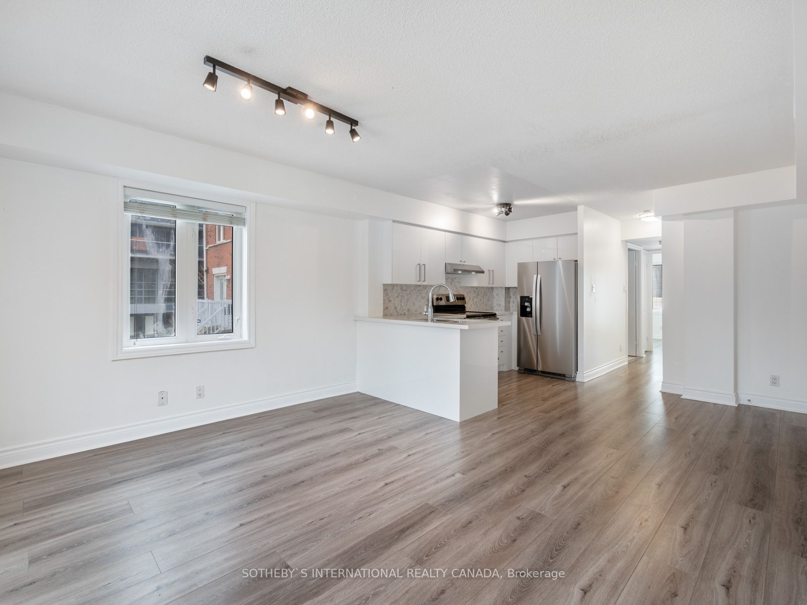 12 Sudbury Street, #802