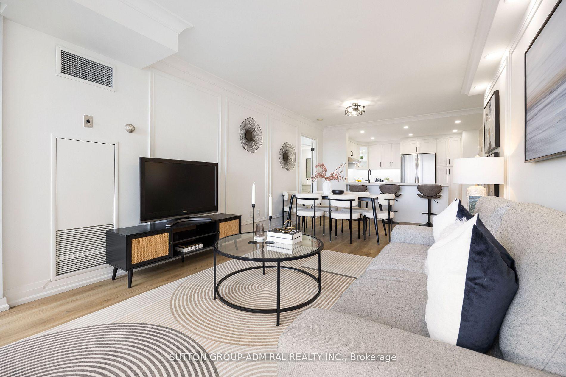 2 Bedrooms Condo at 11 Townsgate,  Vaughan For sale