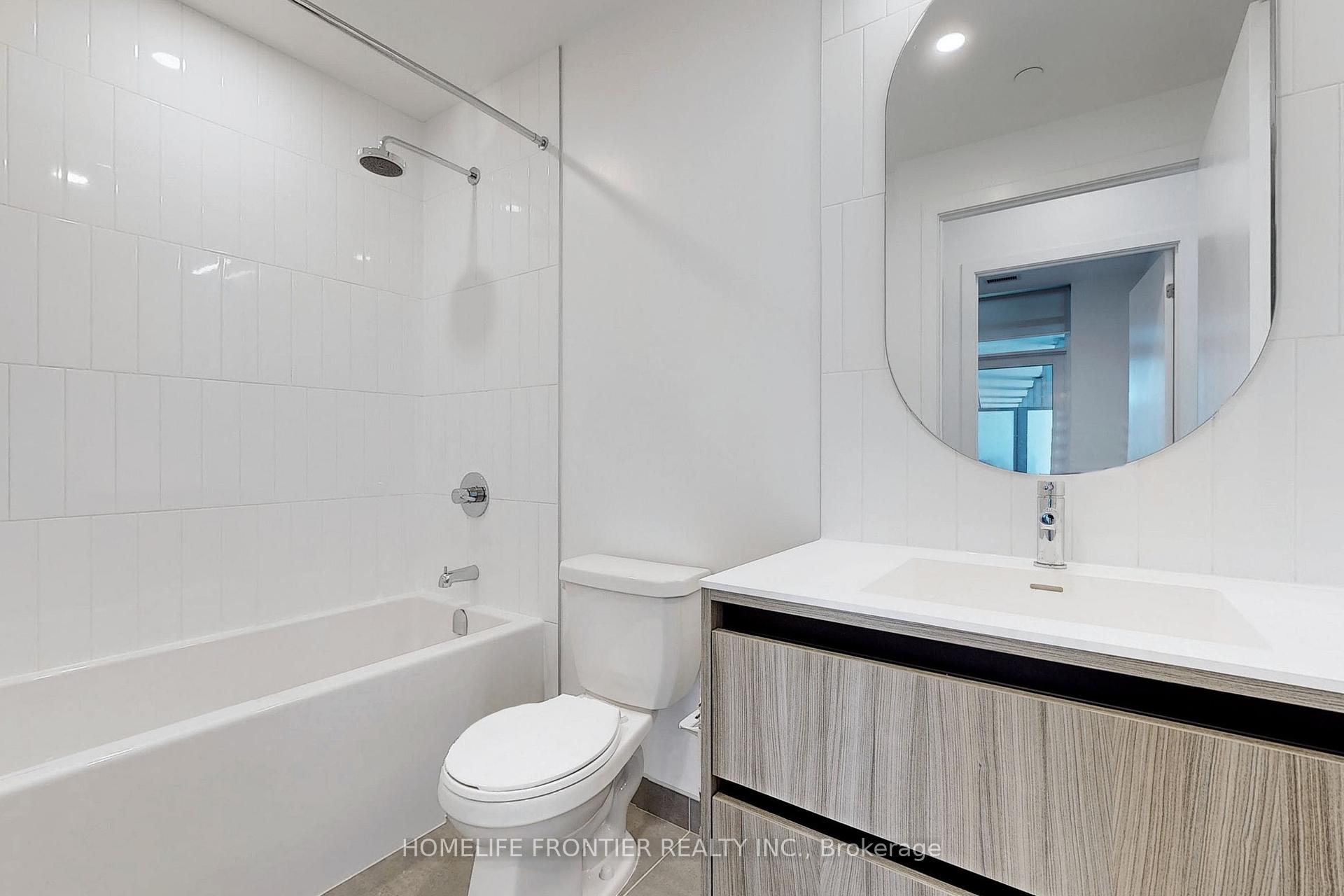 3 Bedrooms Condo at 7950 Bathurst, Vaughan For sale
