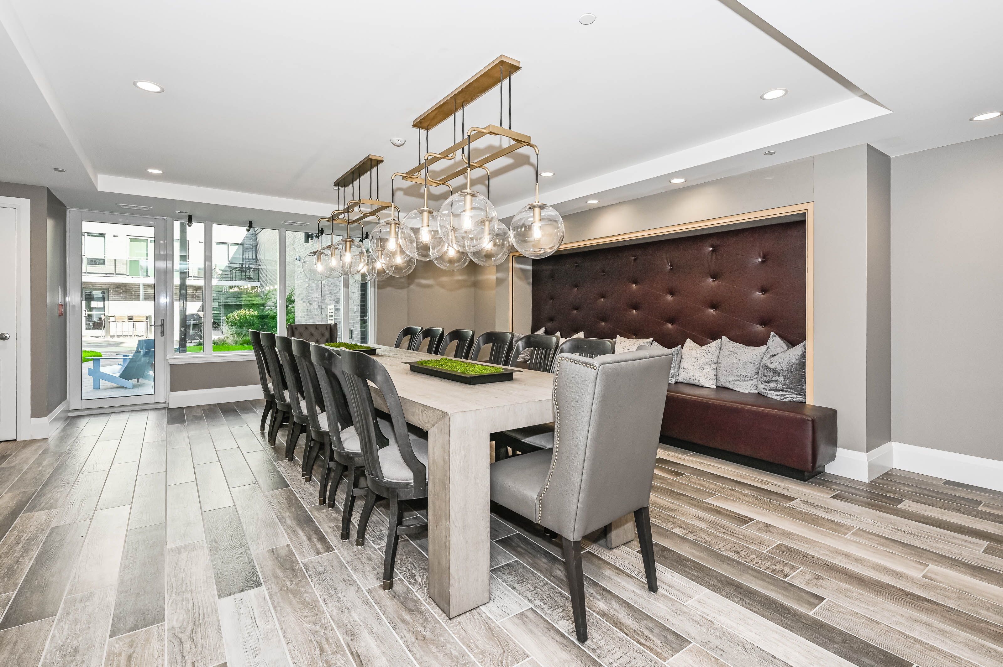 73 Arthur Street S 702