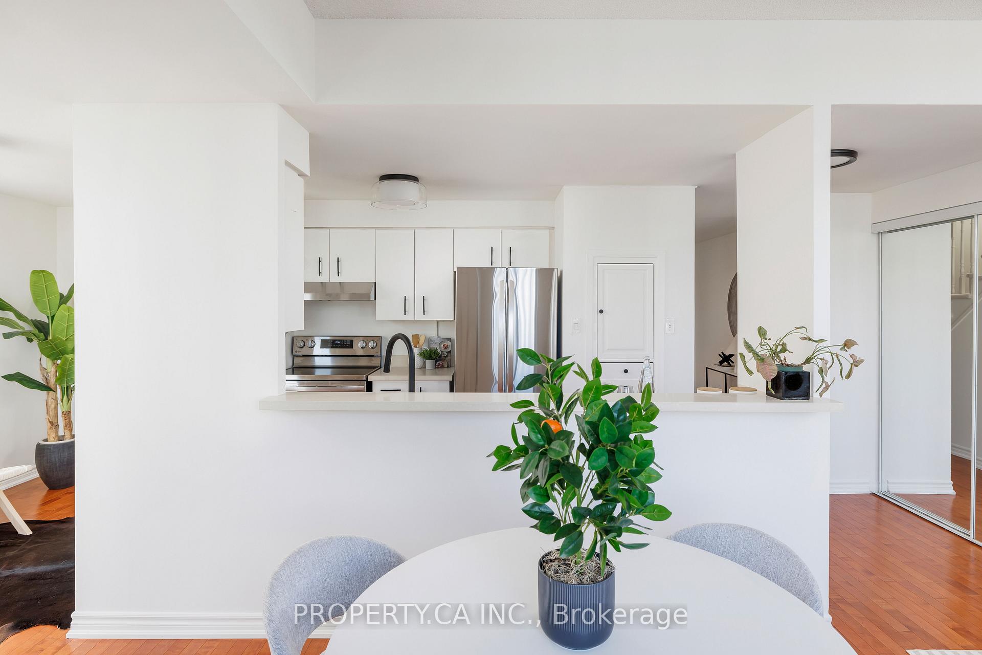 2 Bedrooms Condo at 70 Mill, Toronto For sale