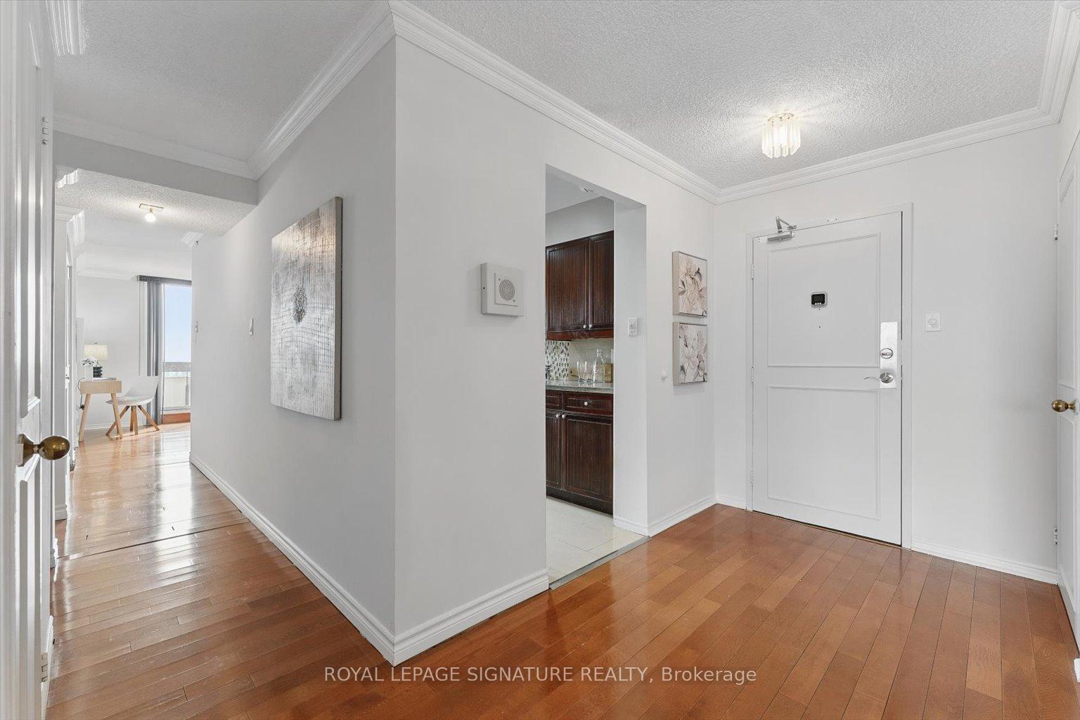 3 Bedrooms Condo at 65 Huntingdale,  Toronto For sale