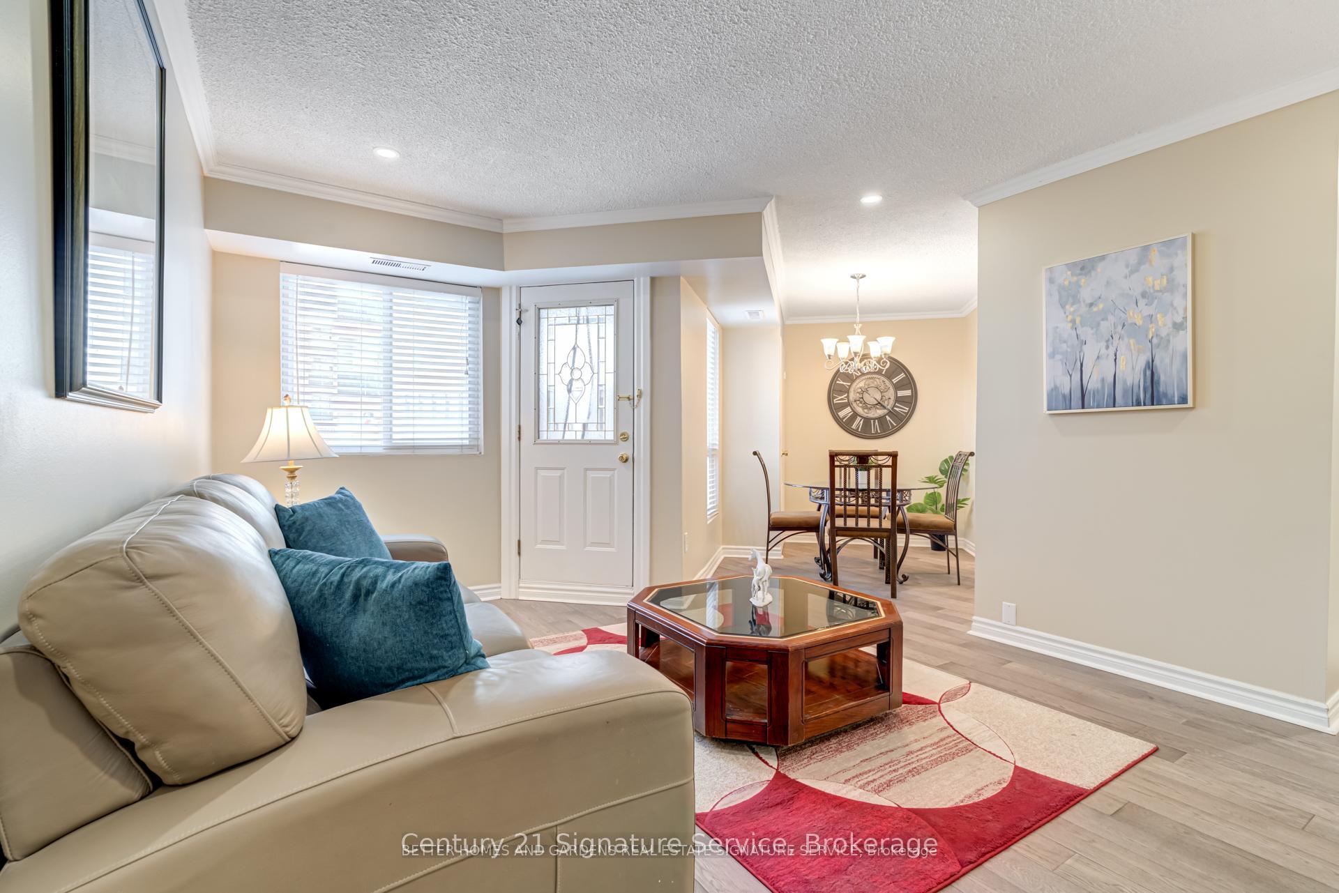 2 Bedrooms Condo at 2001 Bonnymede, Mississauga For sale