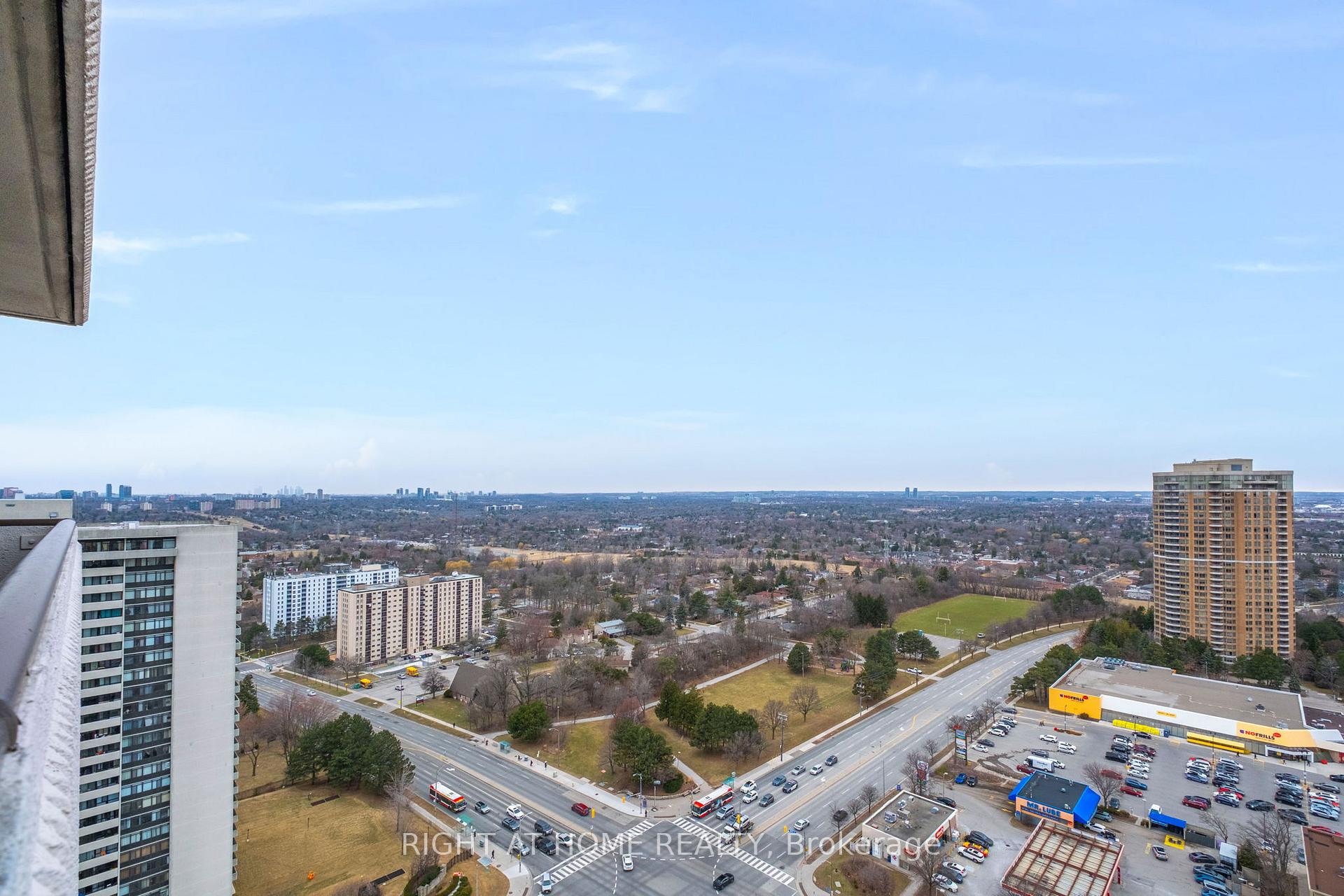 4 Bedrooms Condo at 3303 Don Mills,  Toronto For sale