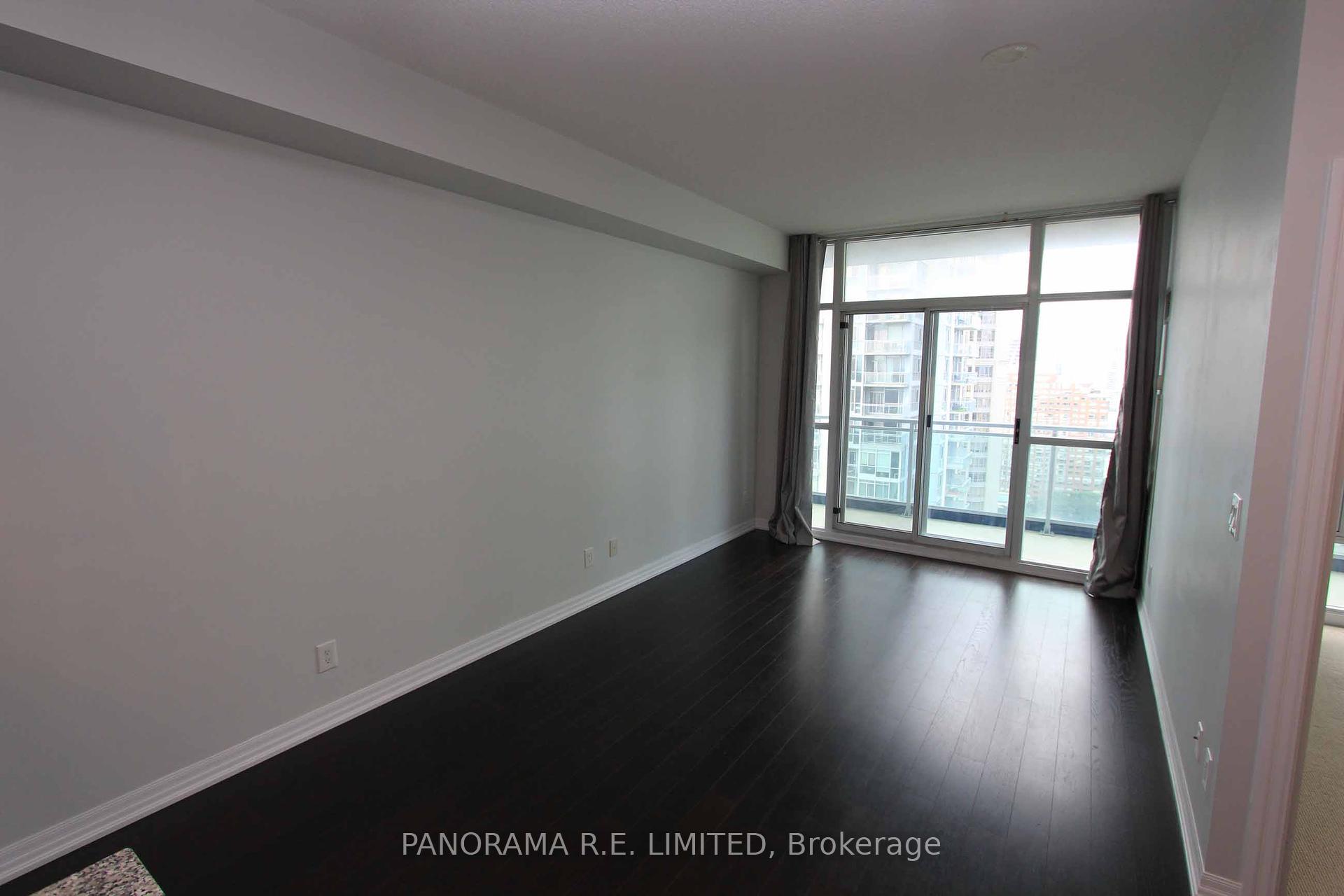 1 Bedroom Condo at 223 Webb, Mississauga For sale