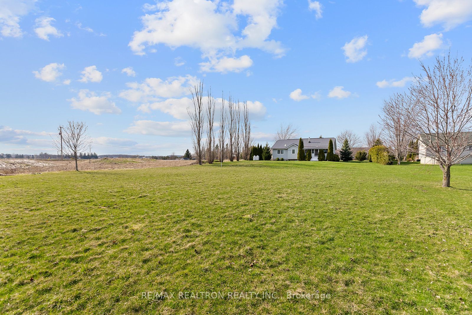6 Hallett Crescent